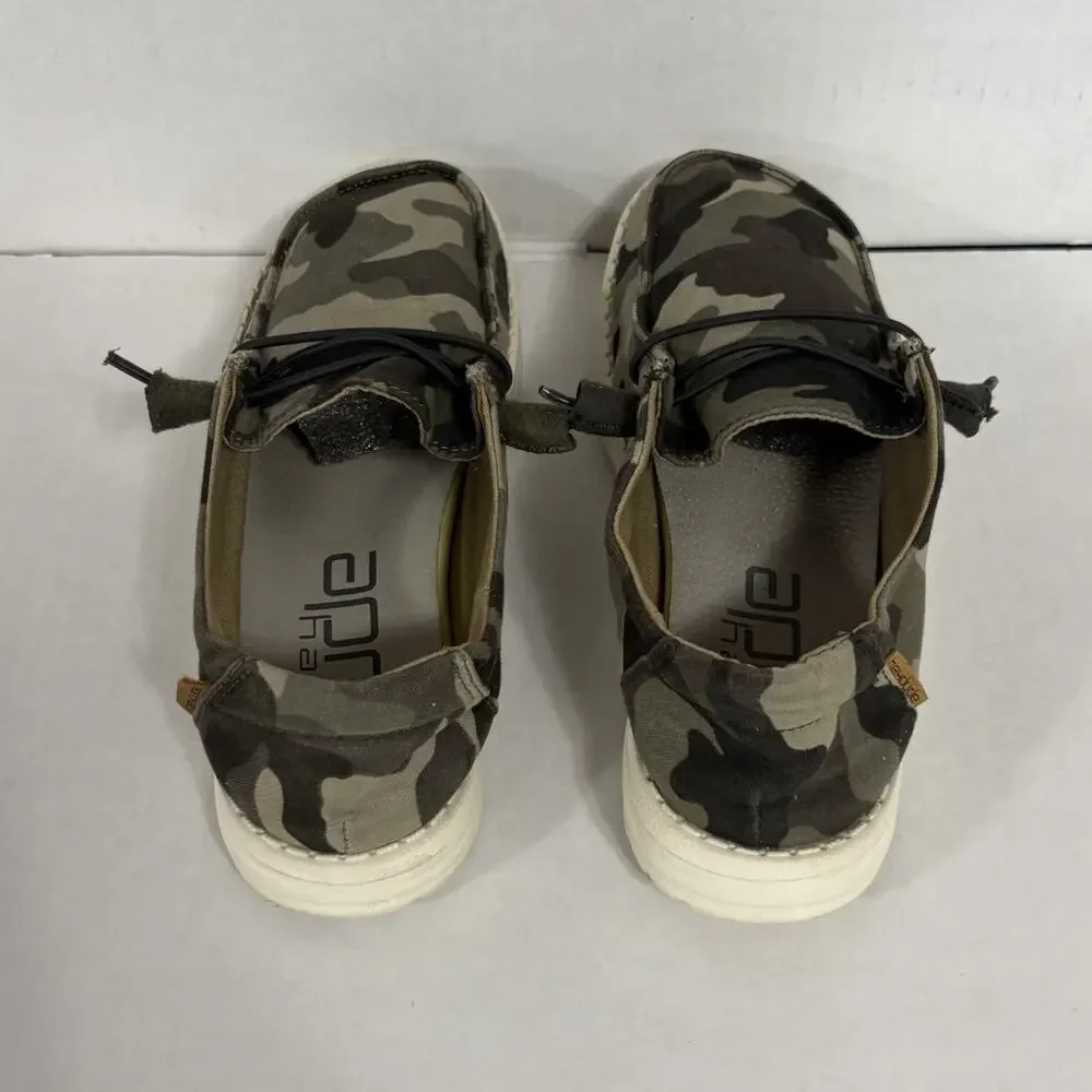 Hey Dude Wendy Womens 7 Camo Green Canvas Slip On Shoes Lightweight Casual